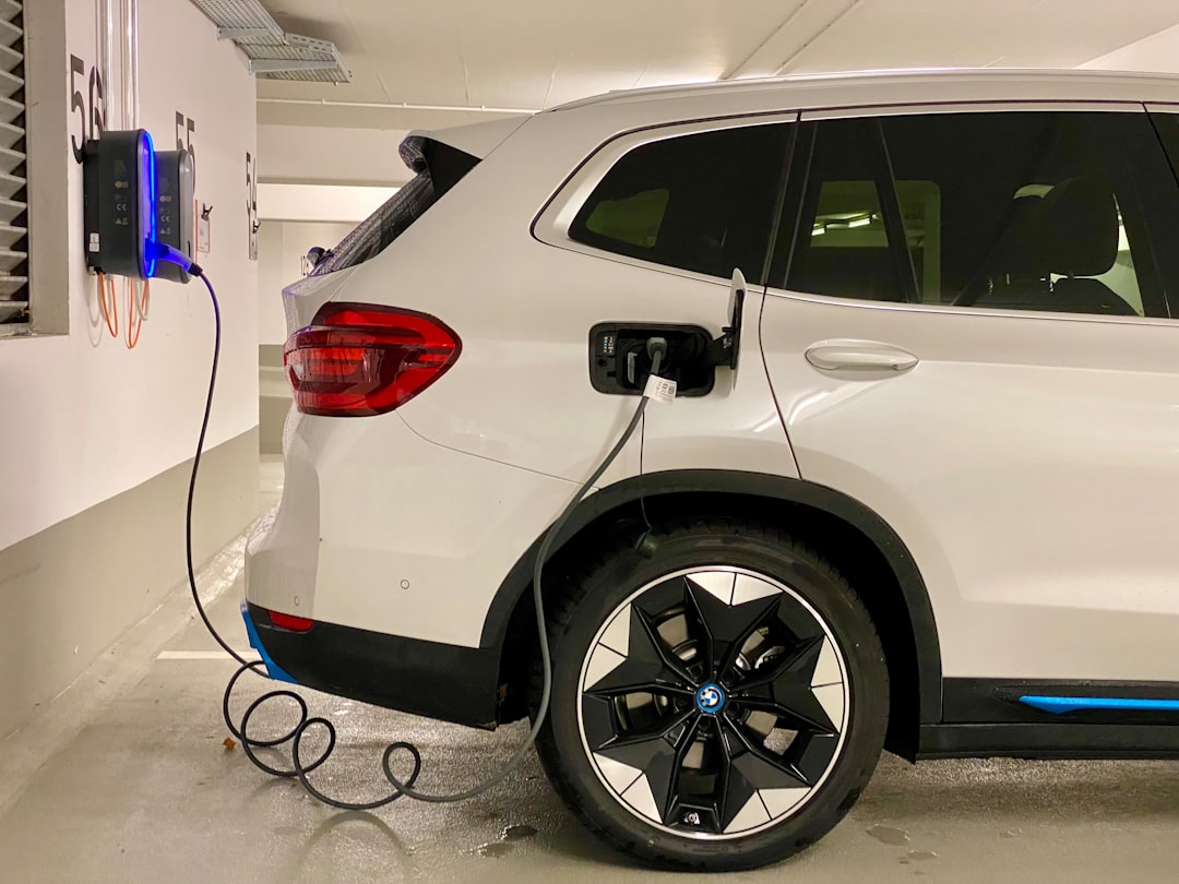BMW i4 charging station real world range test, electric vehicle battery performance winter